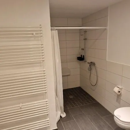 Apartment Moderne, Barrierefreie Im Herzen Der Stadt Mit Parkplatz, Wlan Und Tv - Marta